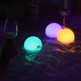 Ūdensizturīga LED lampa ar USB uzlādi un IPX7 aizsardzību