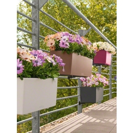 Balconera Color 80 pods dažādos gadalaikos