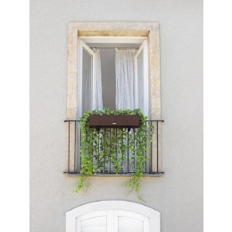 Balconera Cottage mocha krāsas pods ar ziedošiem augiem